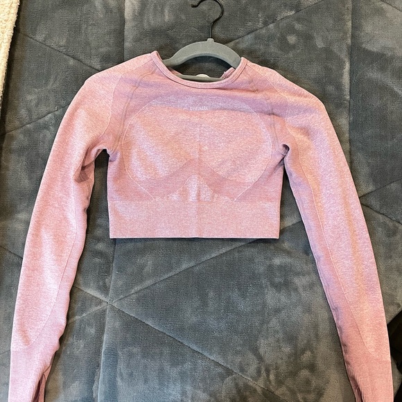 Gymshark pink cropped workout top - Picture 1 of 3